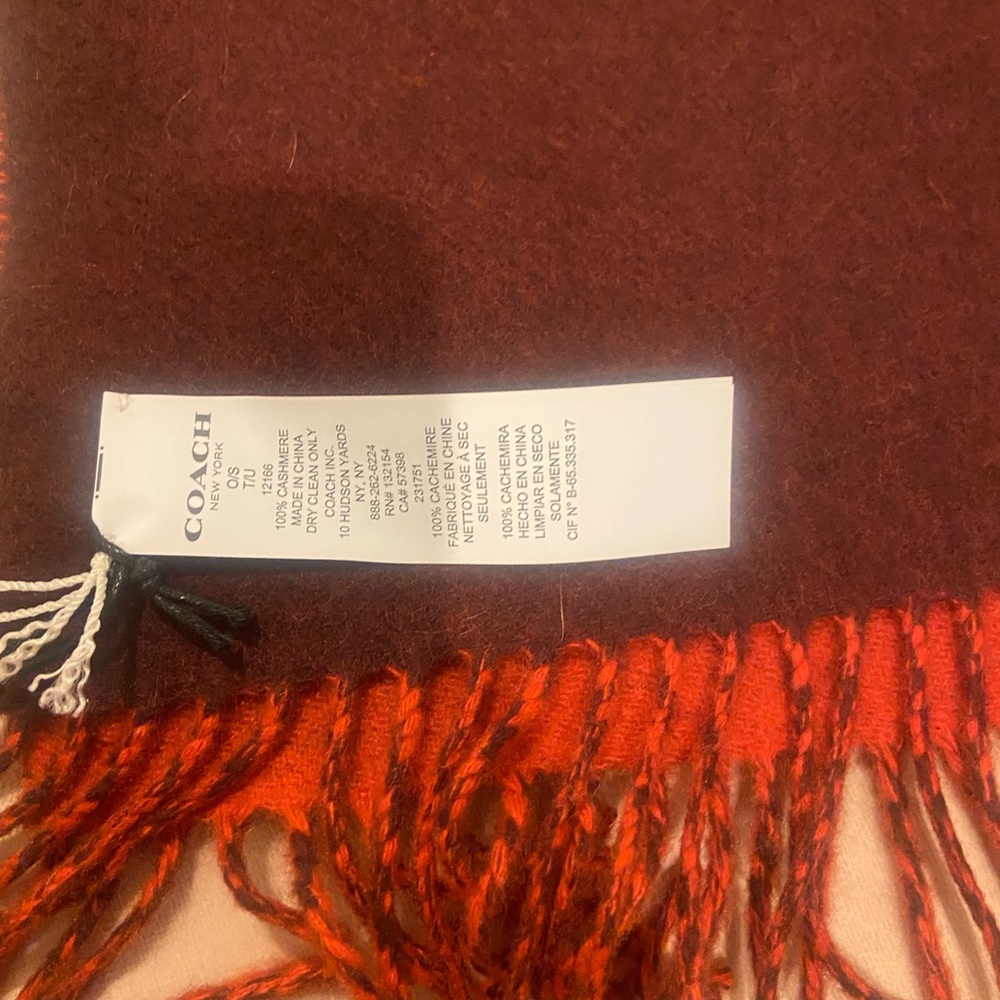Coach Scarf 🧣 - Picture 4 of 6